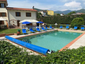 Villa con piscina tra Versilia e Cinque Terre, Paderno